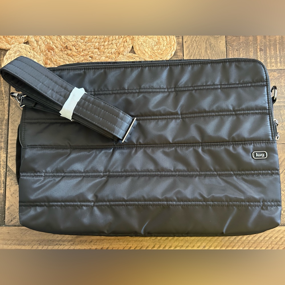 Lug Delta 17” Laptop Tote Black NWOT